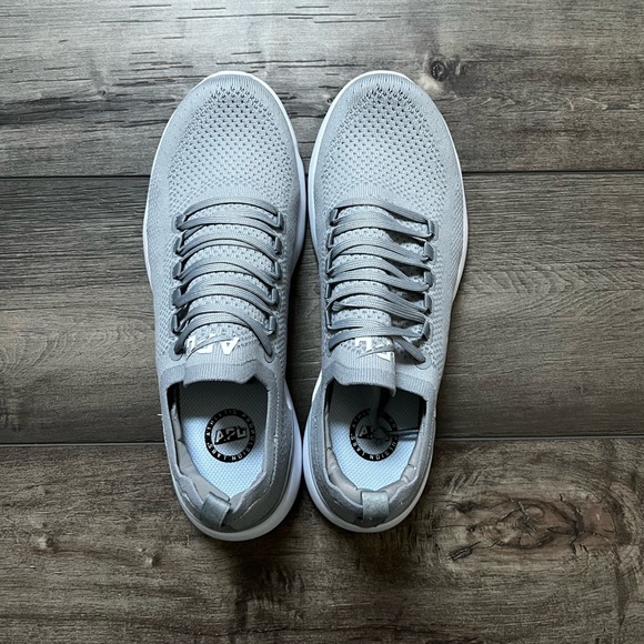 BNWT — APL Women’s TechLoom Breeze Sneakers — Size 10 - Picture 3 of 7